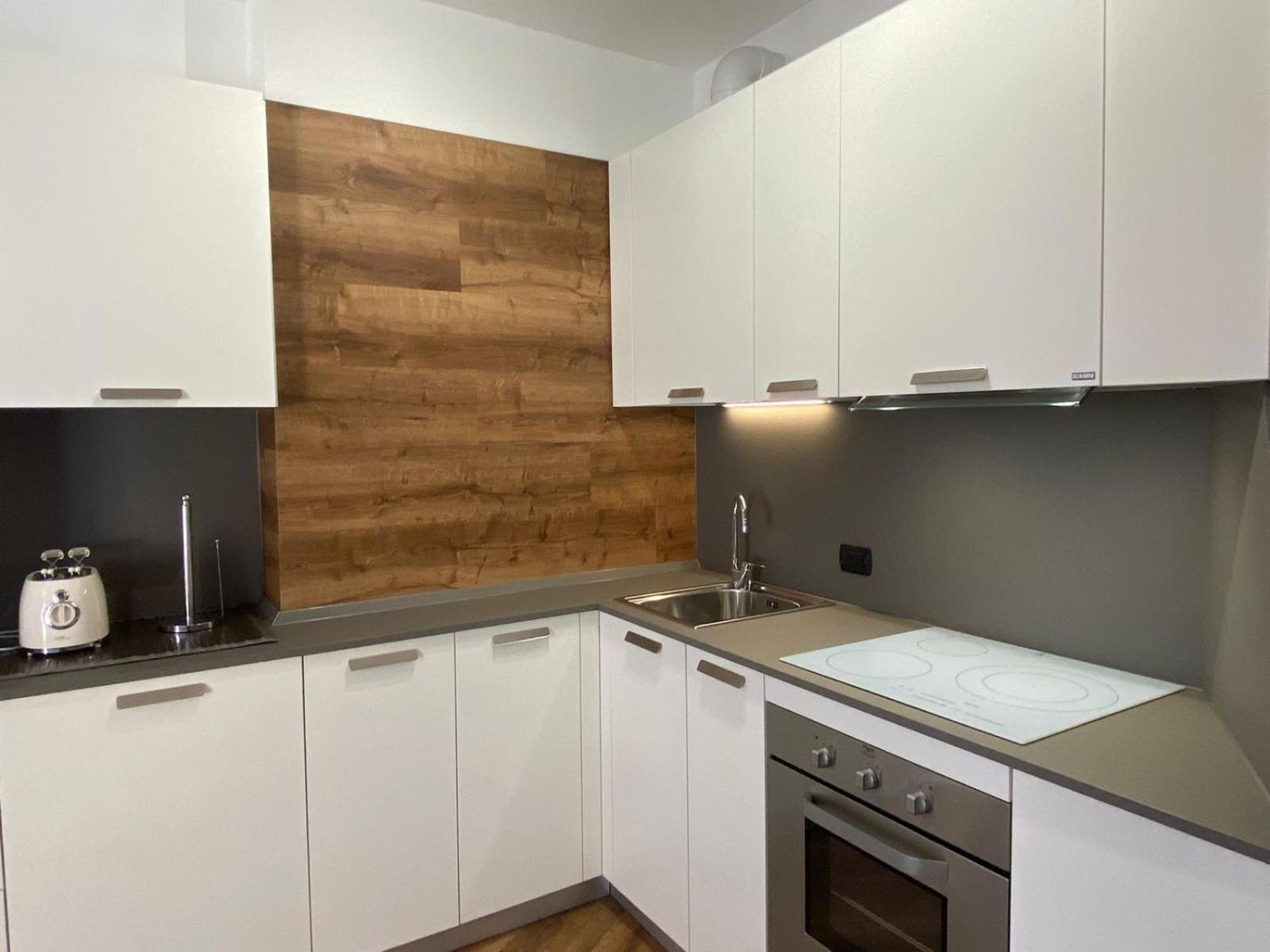Lakeside Apartment 赫拉弗多纳 外观 照片