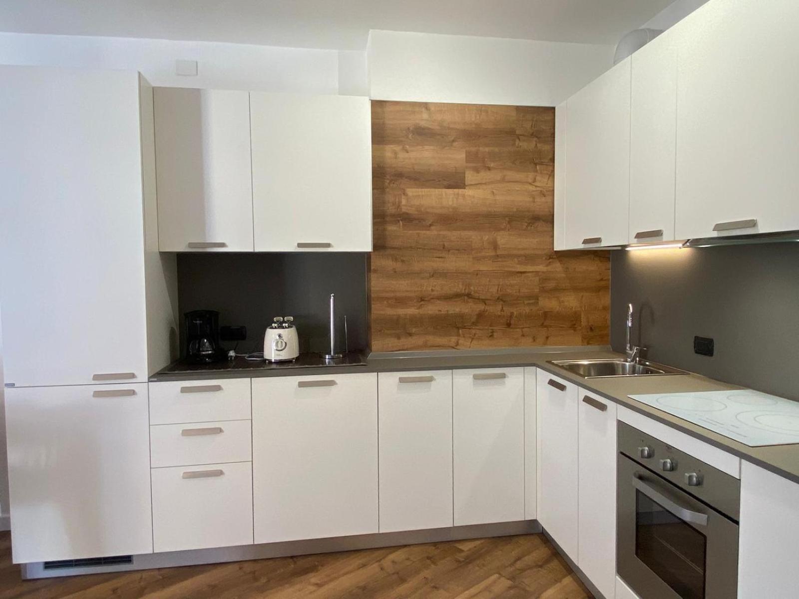 Lakeside Apartment 赫拉弗多纳 外观 照片